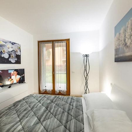 Ferienwohnung Lucy Sirmione Exterior foto