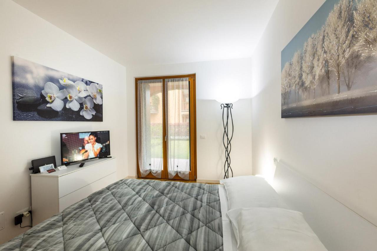 Ferienwohnung Lucy Sirmione Exterior foto