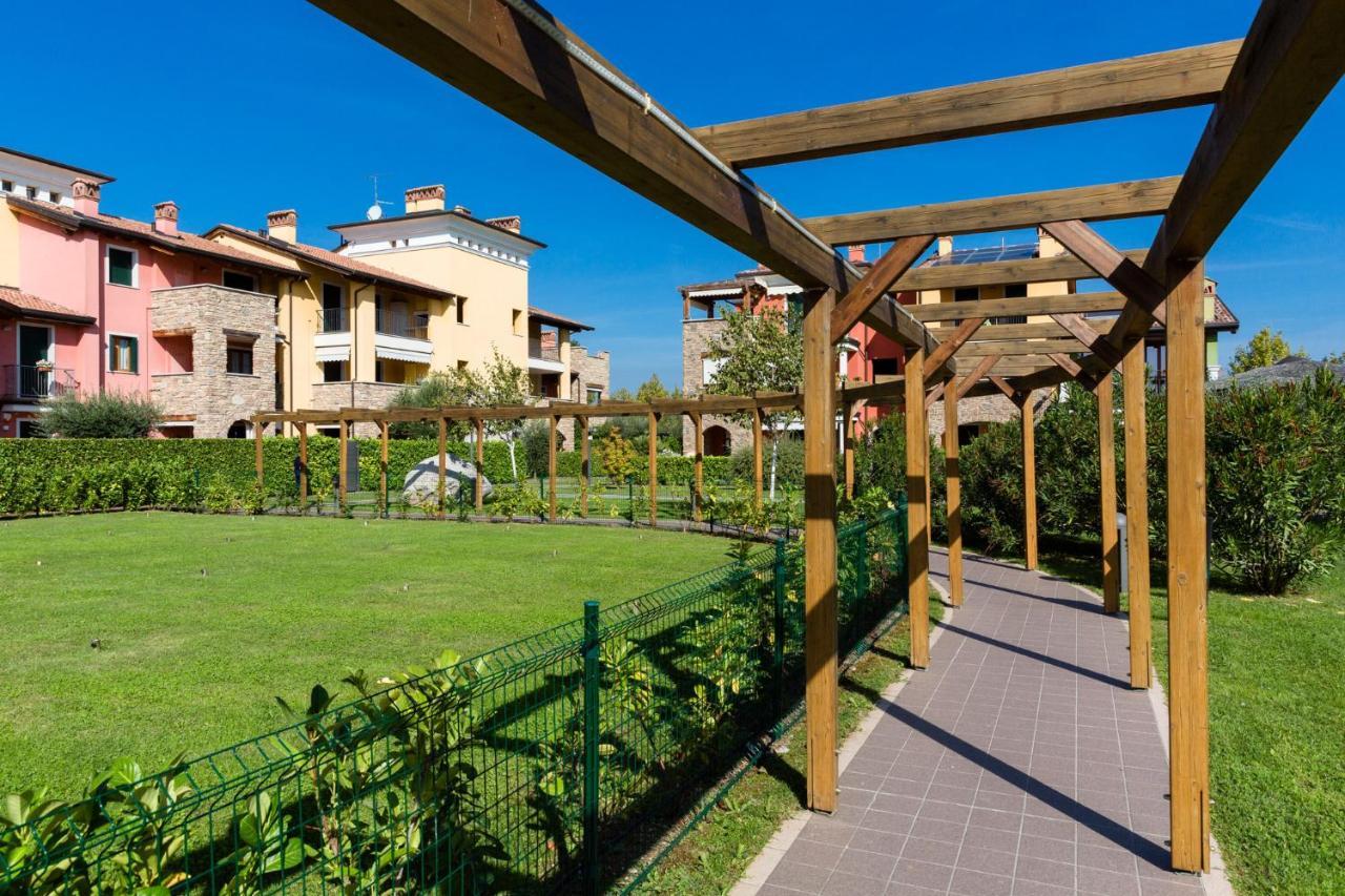 Ferienwohnung Lucy Sirmione Exterior foto