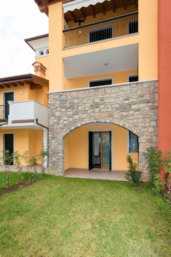 Ferienwohnung Lucy Sirmione Exterior foto