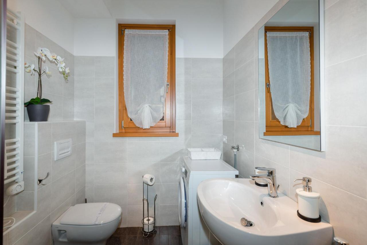 Ferienwohnung Lucy Sirmione Exterior foto