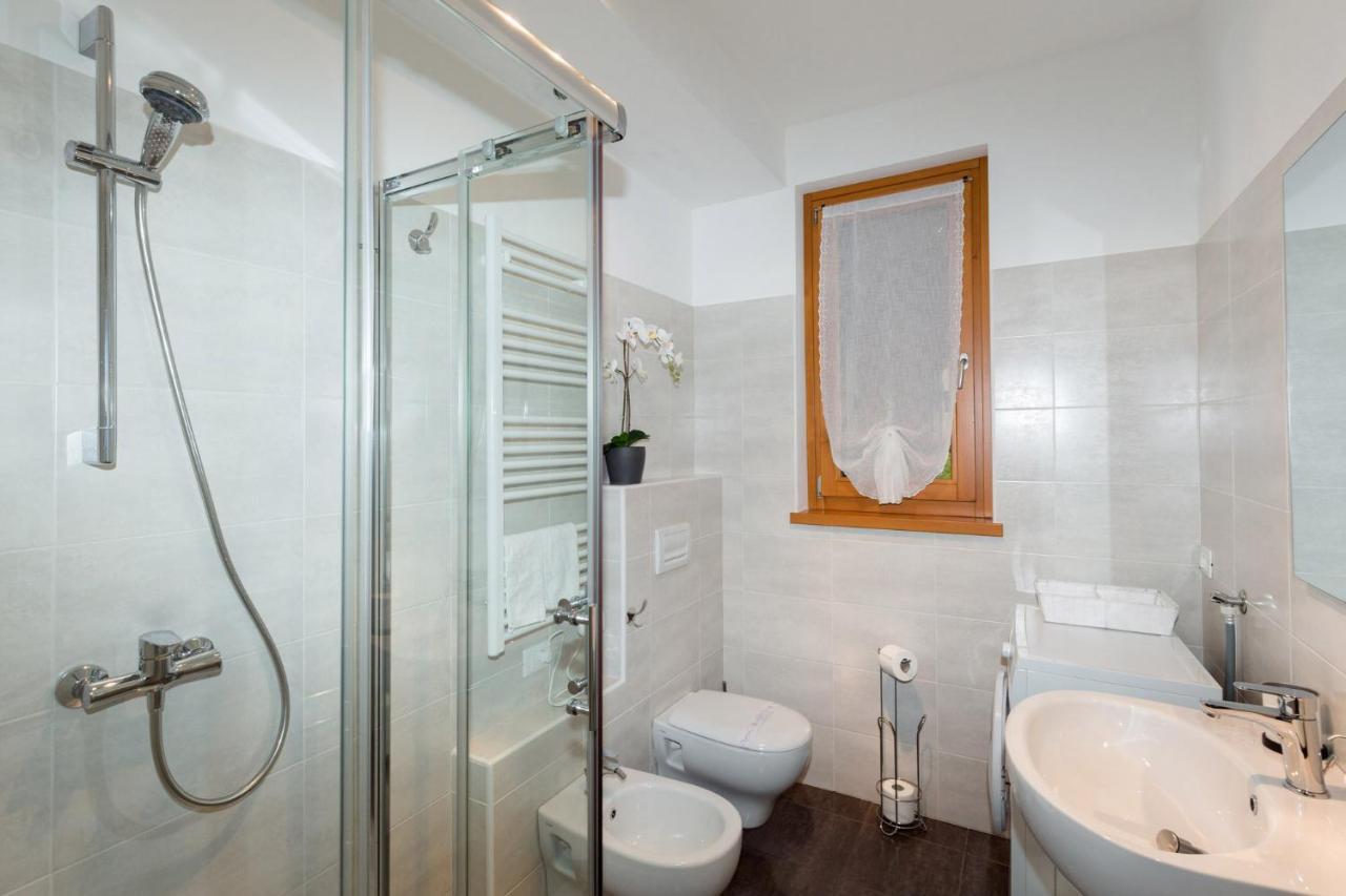 Ferienwohnung Lucy Sirmione Exterior foto